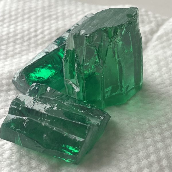 1kg Cubic Zirconia Synthetic Gems Rough Green Emerald Stone - 图片 6