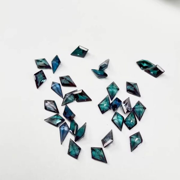 6X9MM About 1.0ct Lab Grown Kite Cut Alexandrite Stone - 图片 3