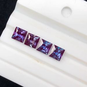 7X7MM About 2ct Lab Grown Princess Cut Alexandrite Stone