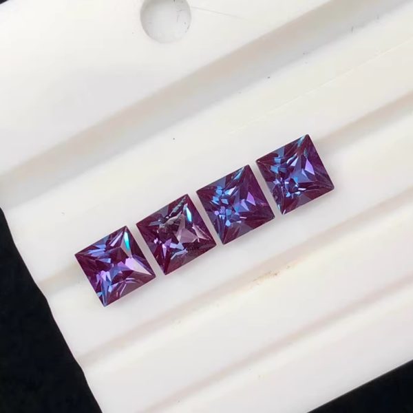 7X7MM About 2ct Lab Grown Princess Cut Alexandrite Stone - 图片 2