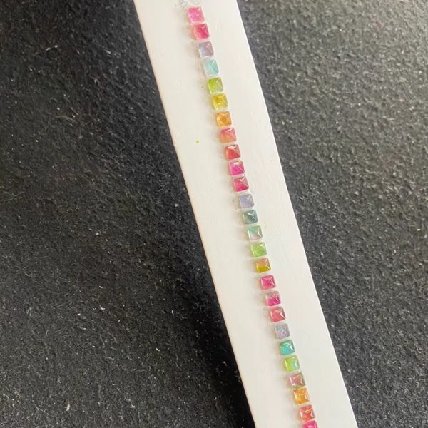 1Piece Natural Pyramid Cut Tourmaline 4mm Iridescence Charm Bracelet Gemstone - 图片 4