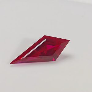 6.5X15mm Cultivated Kite Shaped Pigeon Blood Red Gemstone Ruby Shape Rhombus Suitable For Nail Art DIY Jewelry And Clothing Decoration