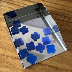 50PCS/Lot 12x12x2mm Flower Gems Synthetic Blue Agate Four Leaf Clover Stones For Jewelry